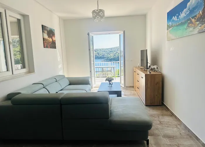 Marija - Sea View Apartment *